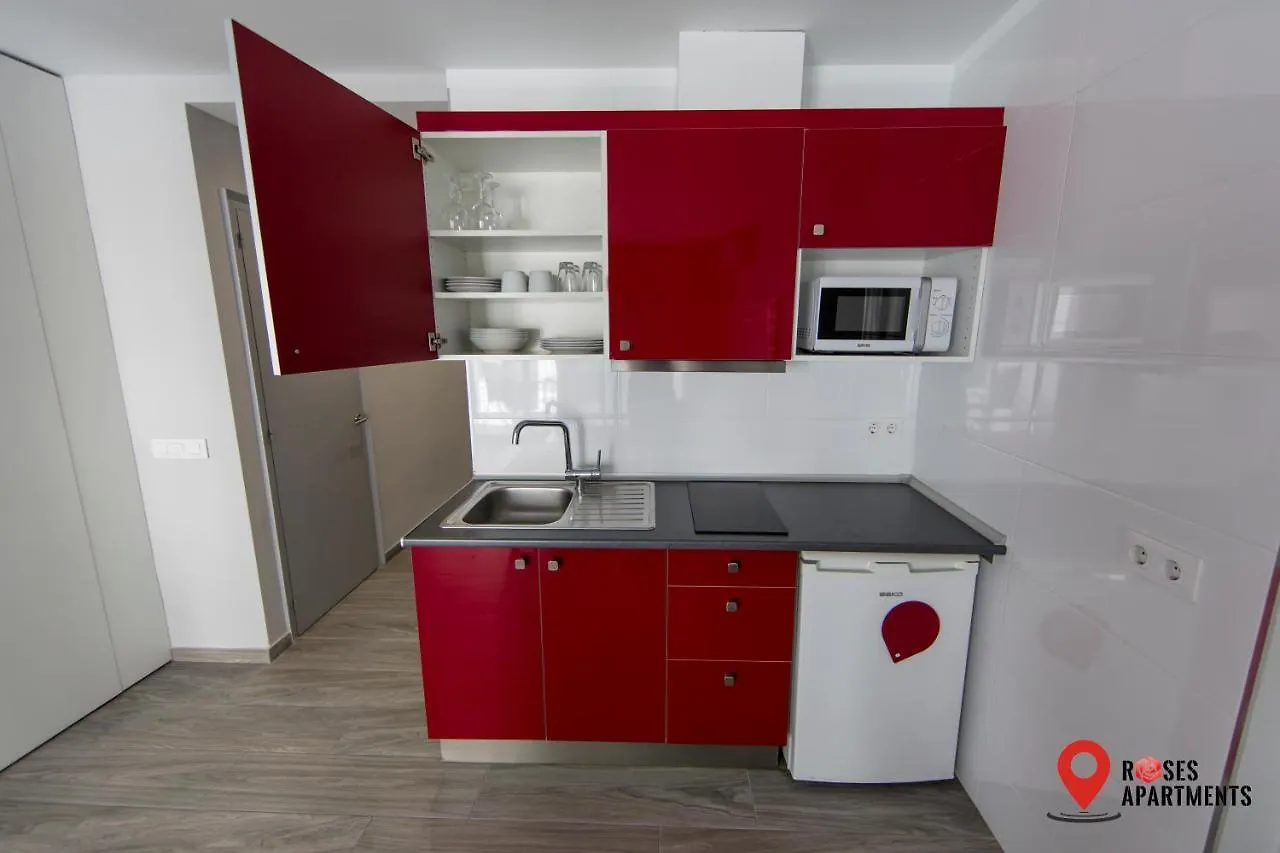 Roses Apartments Red Loft Vista Mar Lateral