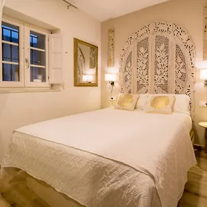 https://suite-capitn-1.hotelsincadiz.net